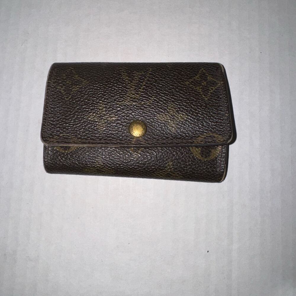 Authentic Louis Vuitton Monogram 6 Multicles  Key Holder